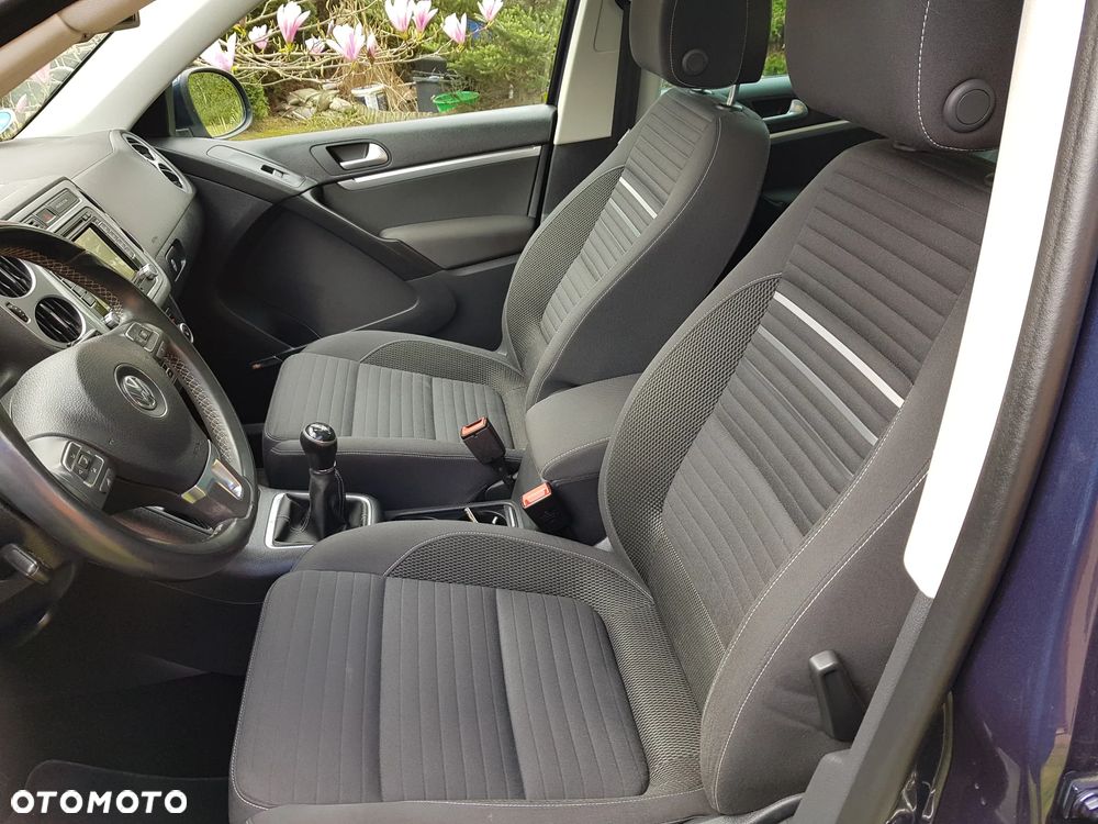 Volkswagen Tiguan 2.0 TDI DPF 4Motion BlueMotion Technology Lounge Sport & Style - 17