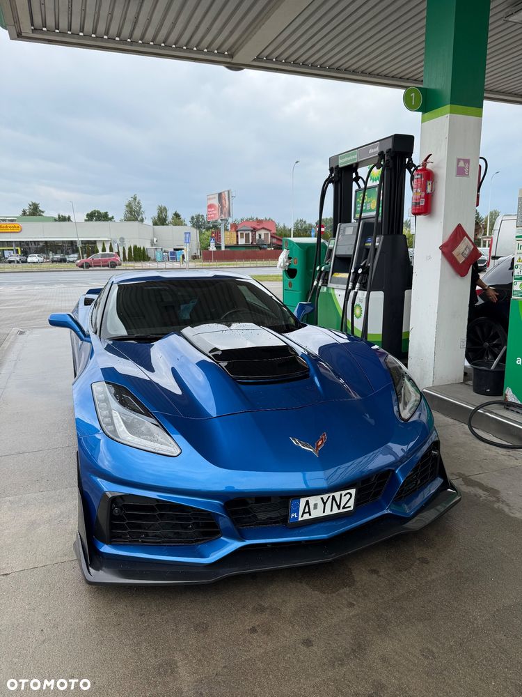 Chevrolet Corvette - 14