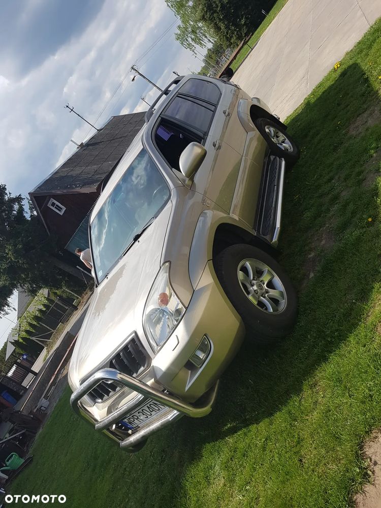 Toyota Land Cruiser - 5