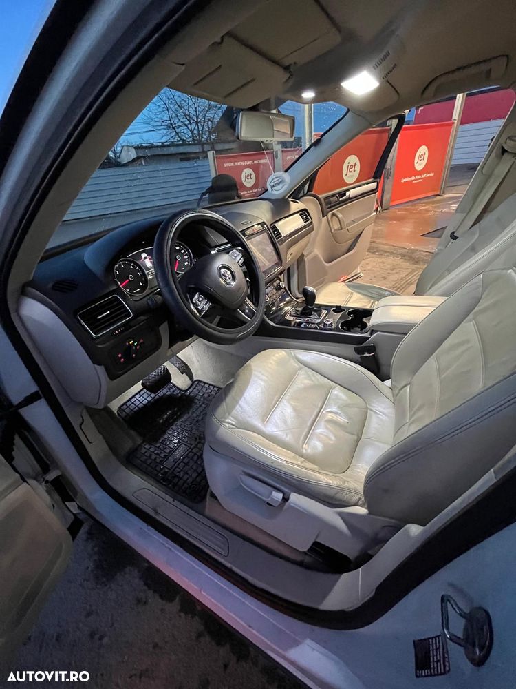 Volkswagen Touareg 3.0 V6 TDI BMT - 12