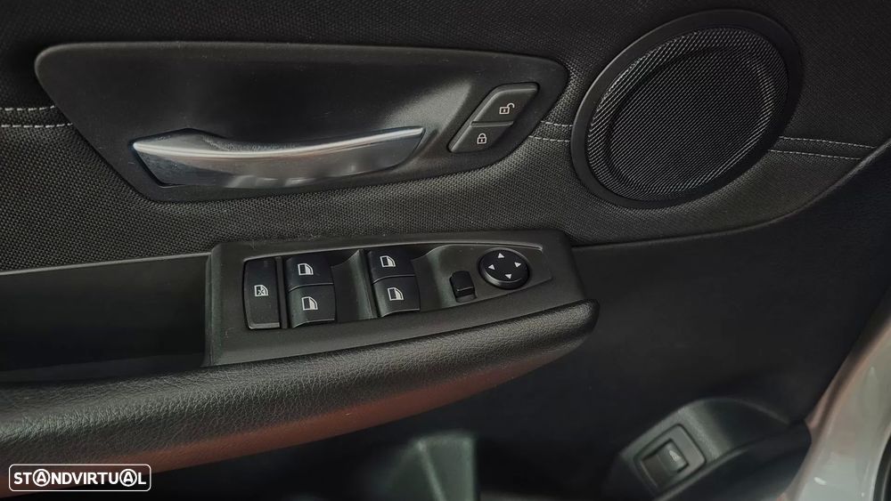 BMW 216 Active Tourer d Line Sport - 18