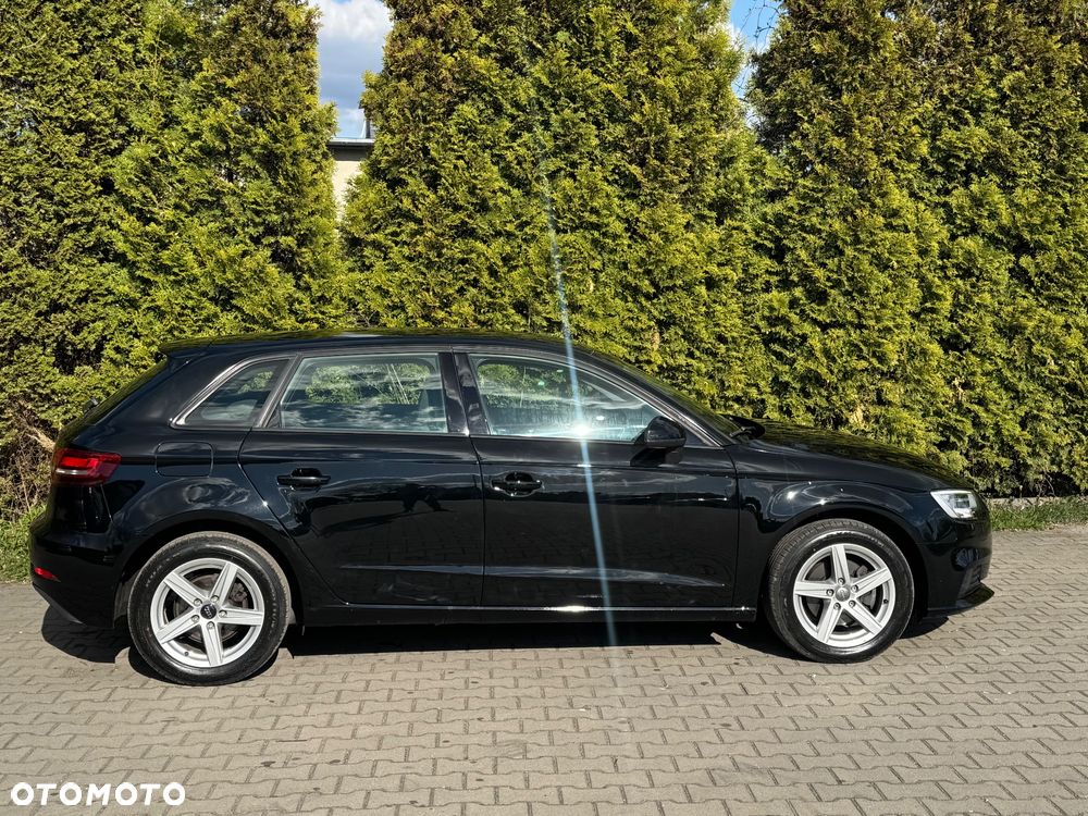 Audi A3 Sportback 30 TFSI S tronic design - 9