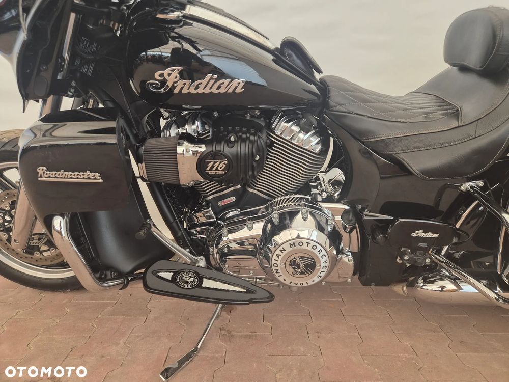 Indian Roadmaster - 27
