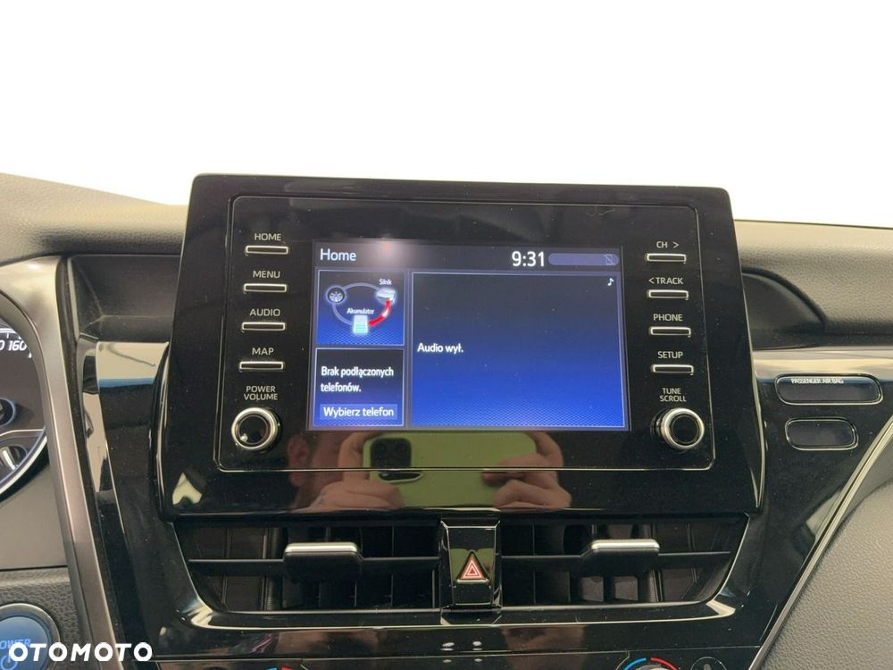 Toyota Camry - 20