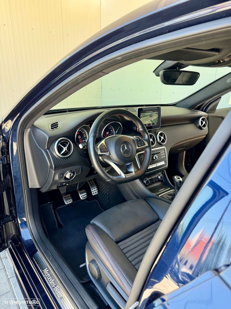 Mercedes-Benz A 180 d AMG Line - 30