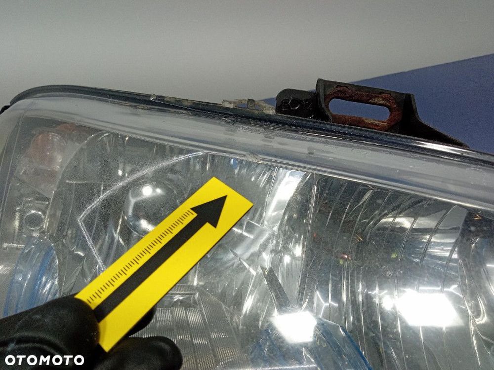 FIAT STILO 5D  REFLEKTOR PRAWY LAMPA PRZÓD EU 40780748 - 9
