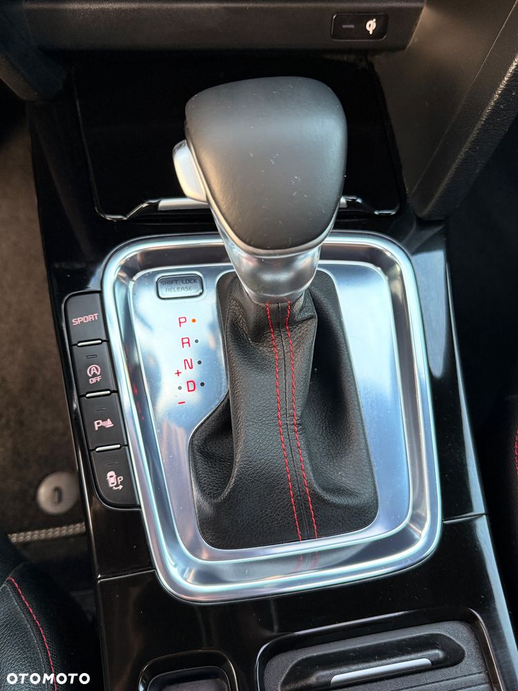 Kia ProCeed 1.6 T-GDI GT DCT - 24