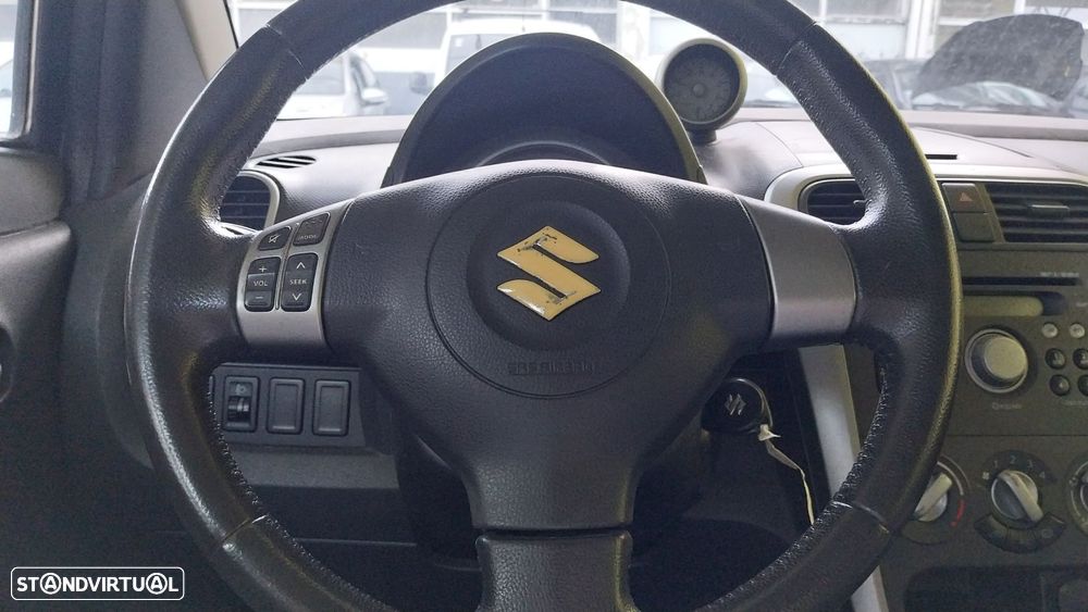Suzuki Splash 1.0 GLS - 7