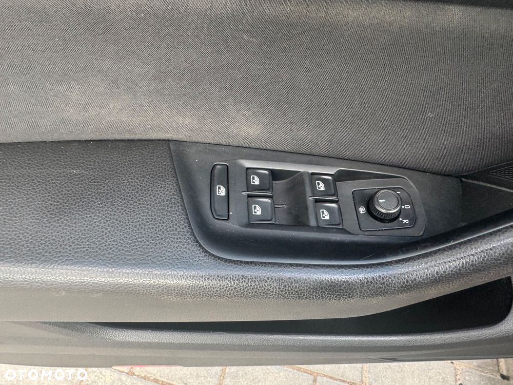 Volkswagen Passat - 11