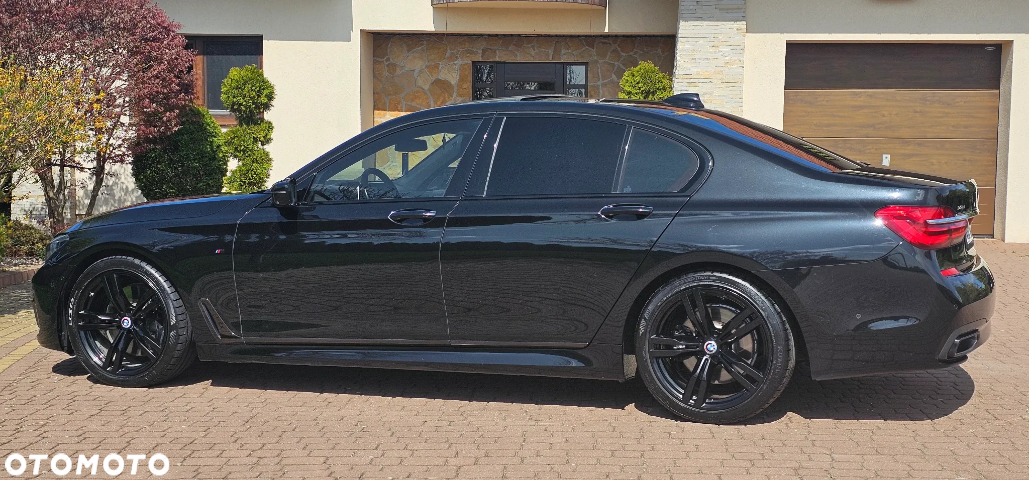 BMW Seria 7 750i xDrive - 17