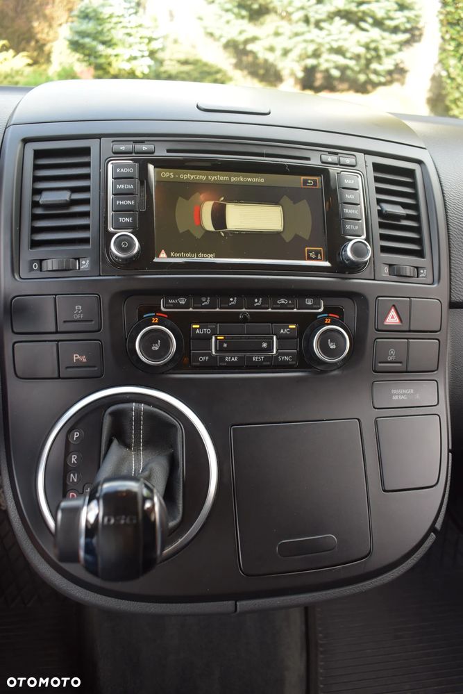 Volkswagen Multivan - 14