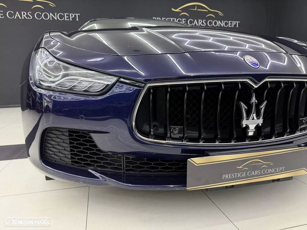 Maserati Ghibli 3.0 V6 GranLusso — fotografia 9
