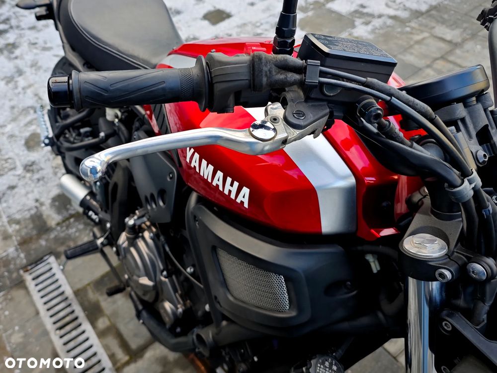 Yamaha XSR - 11