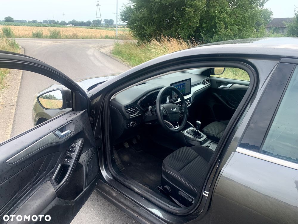 Ford Focus 1.0 EcoBoost Titanium - 6