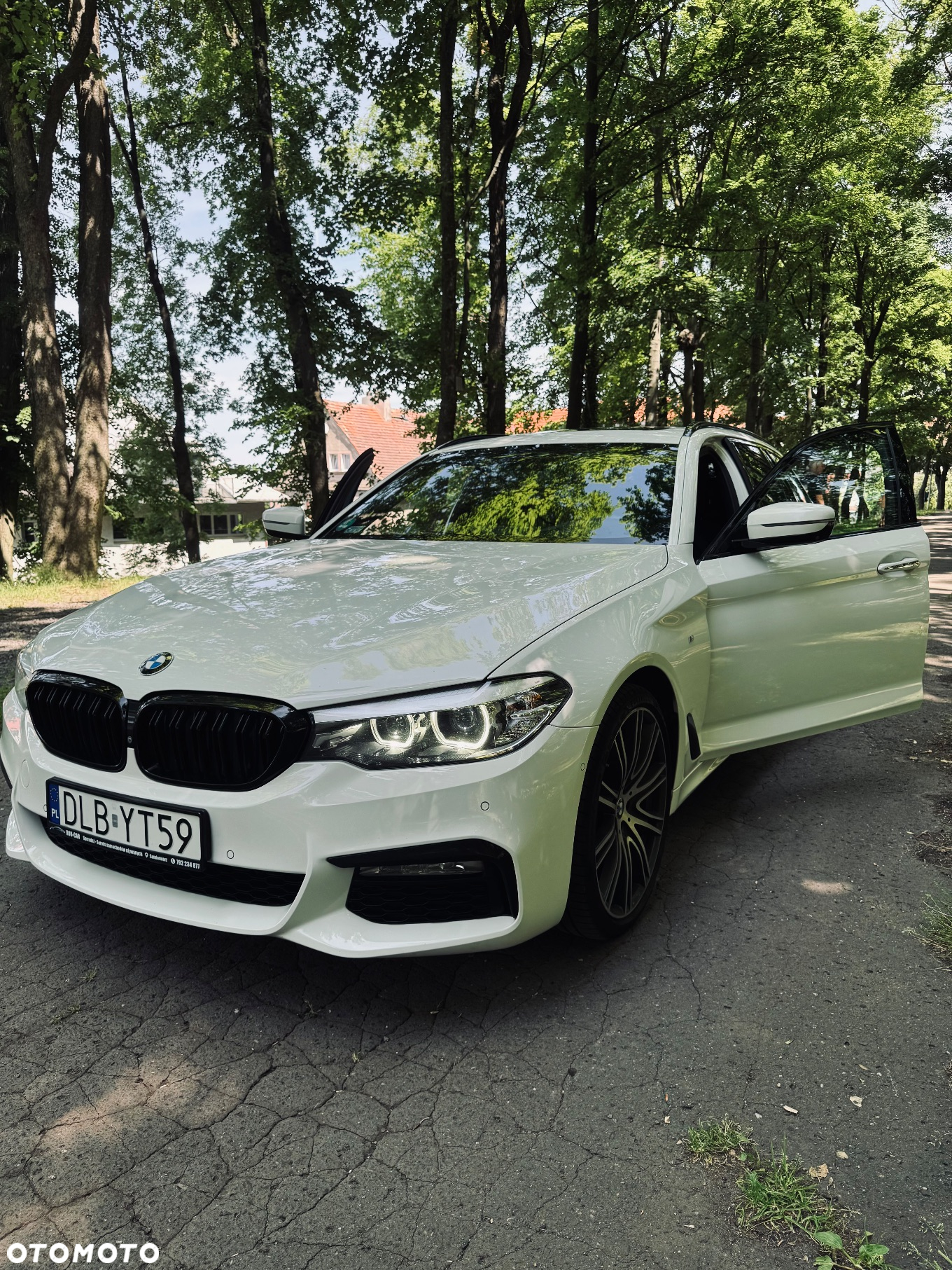 BMW Seria 5 520d Touring M Sport Edition - 2