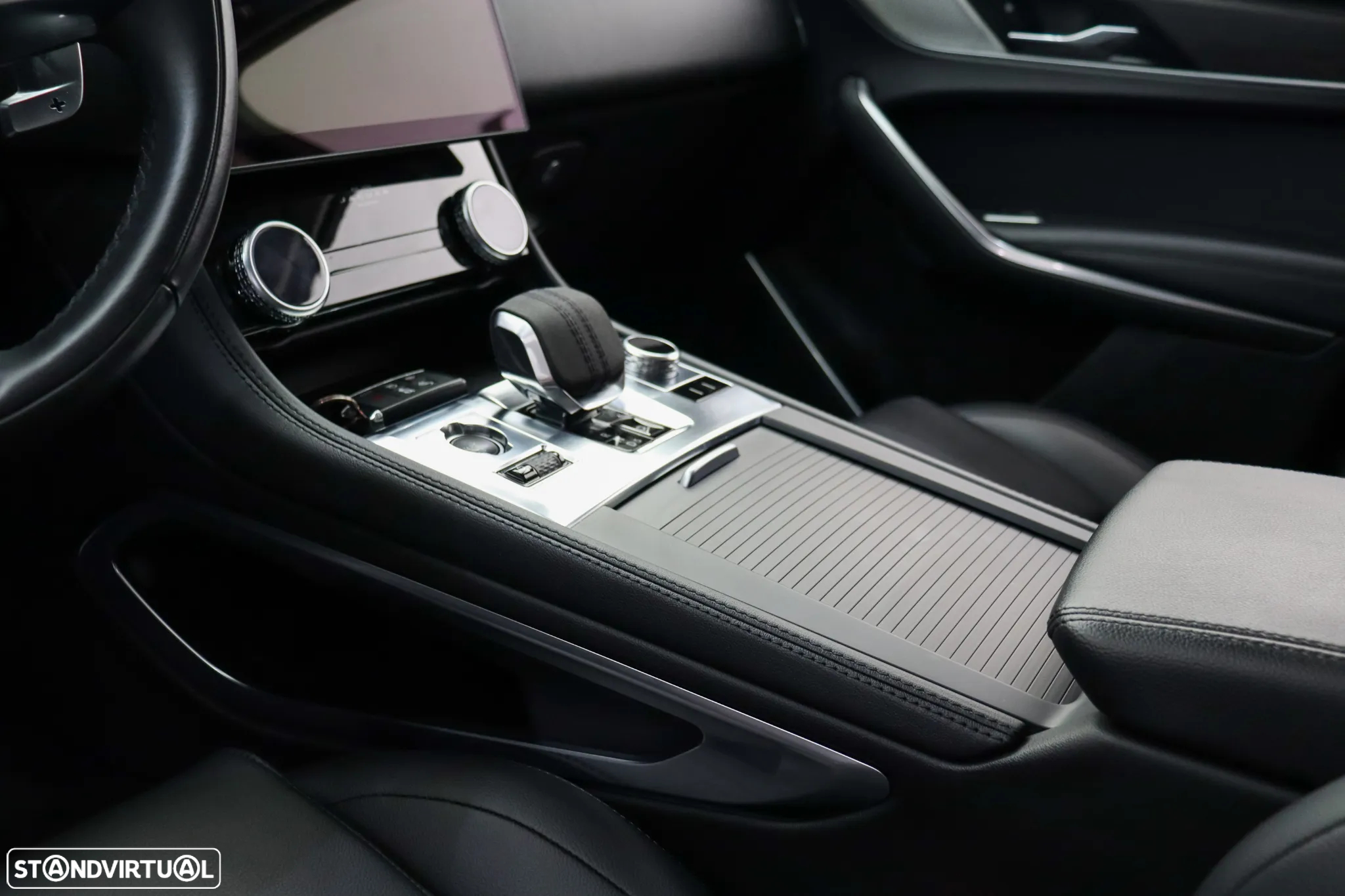 Jaguar F-Pace 2.0 P400e AWD R-Dynamic S - 13