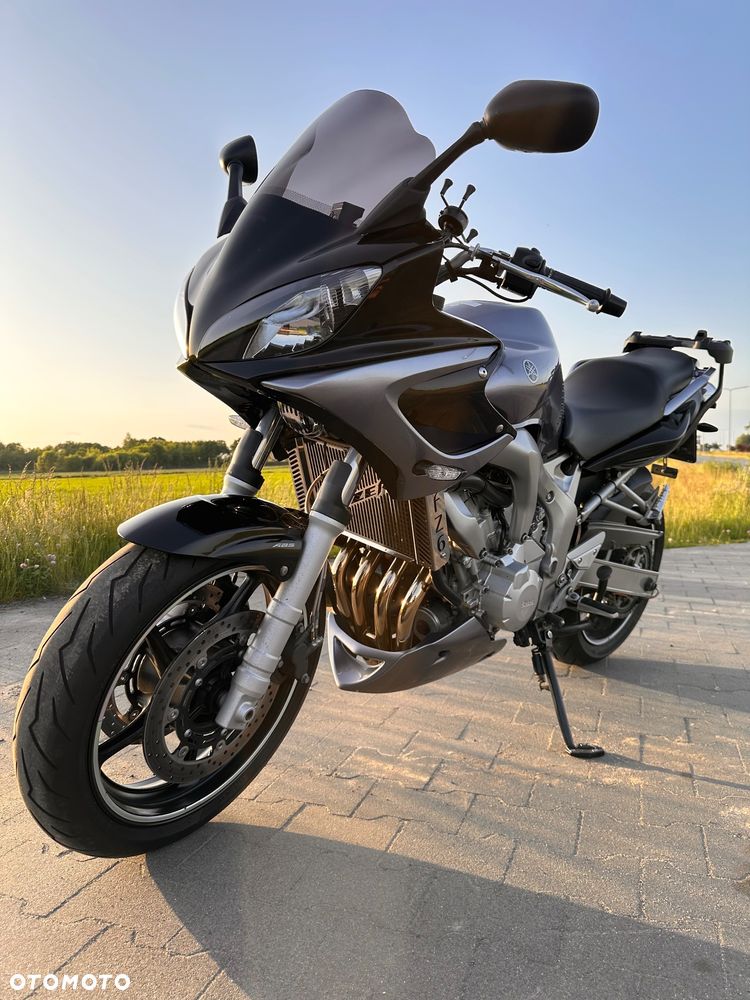 Yamaha FZ6 - 1