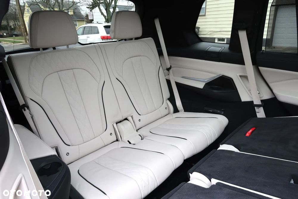 BMW X7 xDrive40i - 21