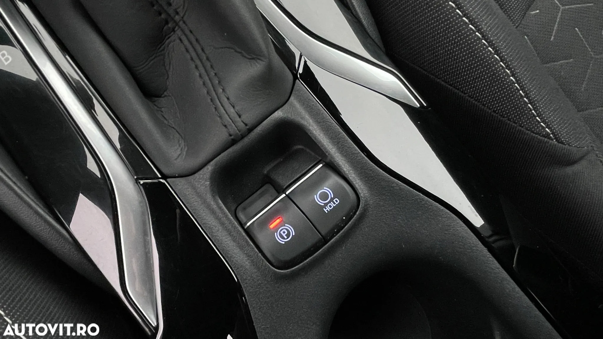 Toyota Corolla 1.8 Hybrid Comfort - 26