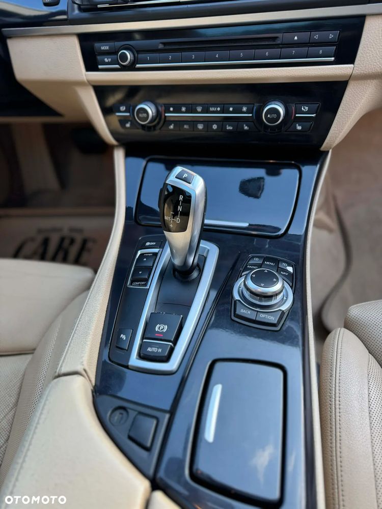 BMW Seria 5 520d - 13