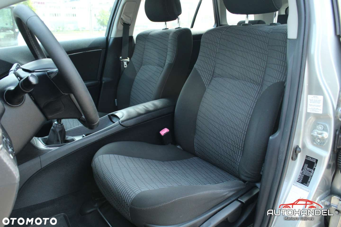 Toyota Avensis - 7