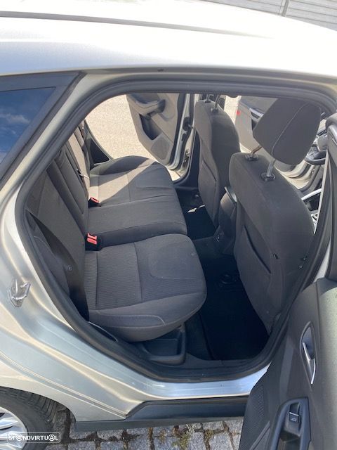 Ford Focus 1.0 SCTi Titanium - 11