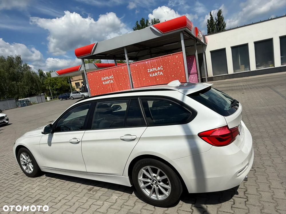 BMW Seria 3 318d M Sport Shadow - 7