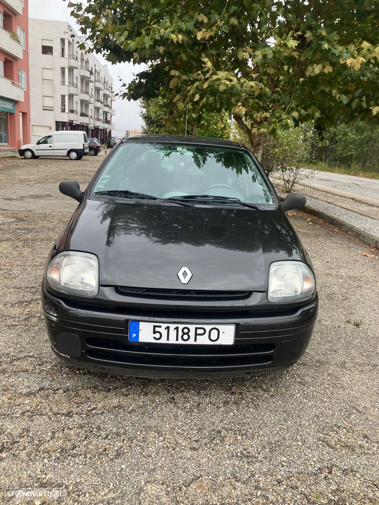 Renault Clio 1.2 RN - 1