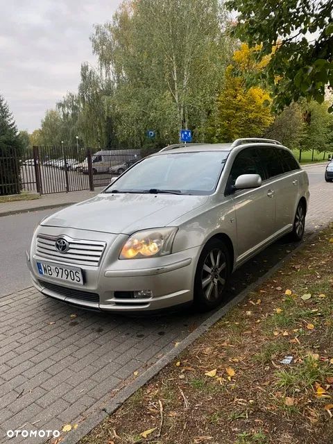Toyota Avensis - 1