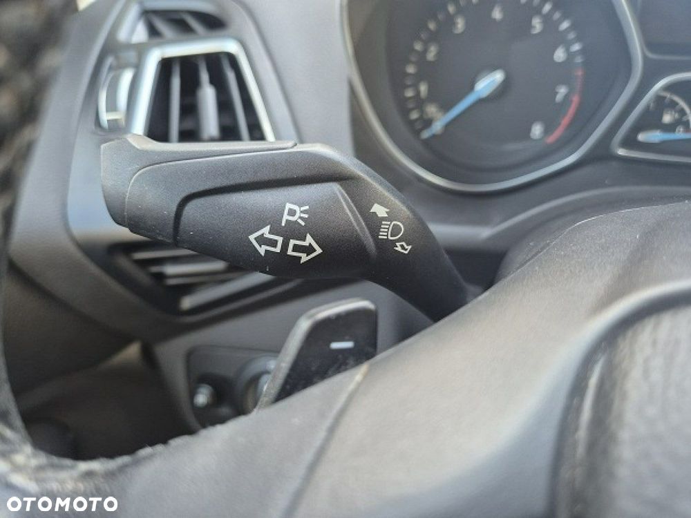 Ford Grand C-MAX - 17