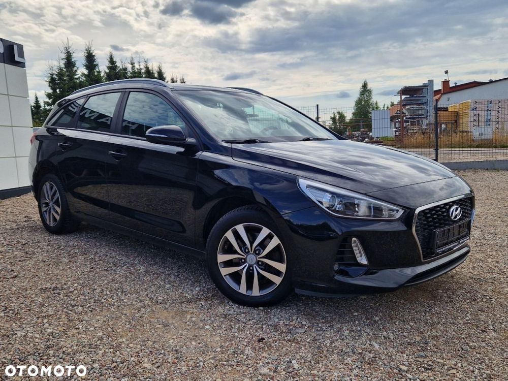 Hyundai i30 i30cw 1.6 CRDi Automatik Style - 26