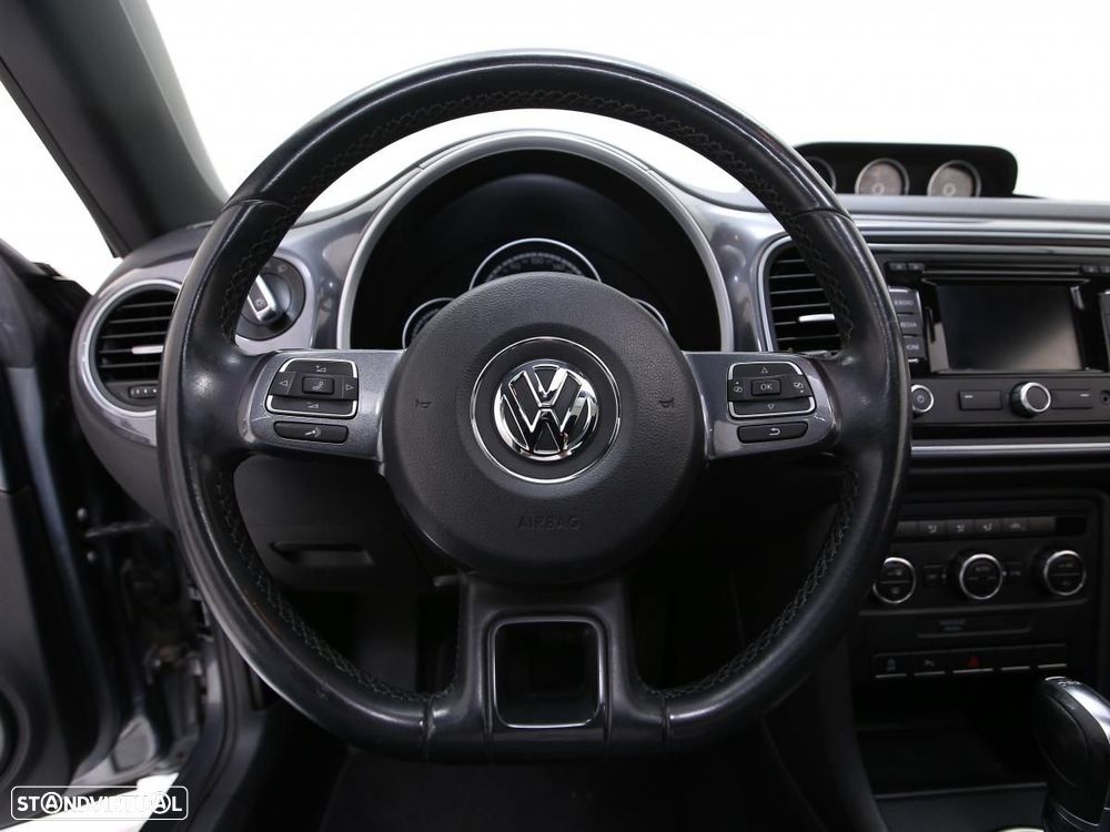 VW New Beetle - 16