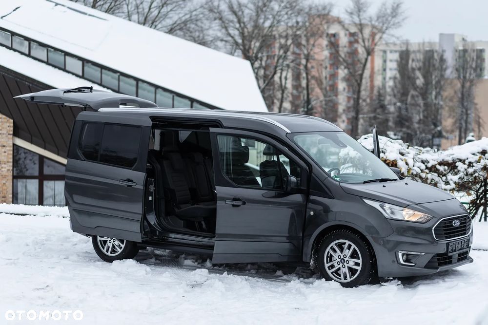 Ford Tourneo Connect - 12