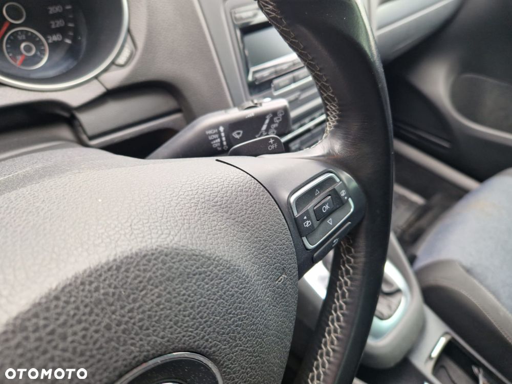 Volkswagen Golf 1.6 TDI DPF DSG Style - 17