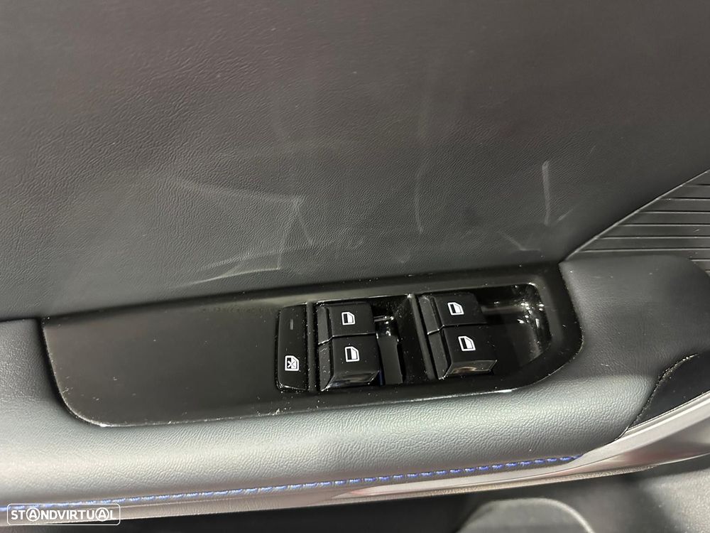 MG MG4 64 kWh Luxury - 47