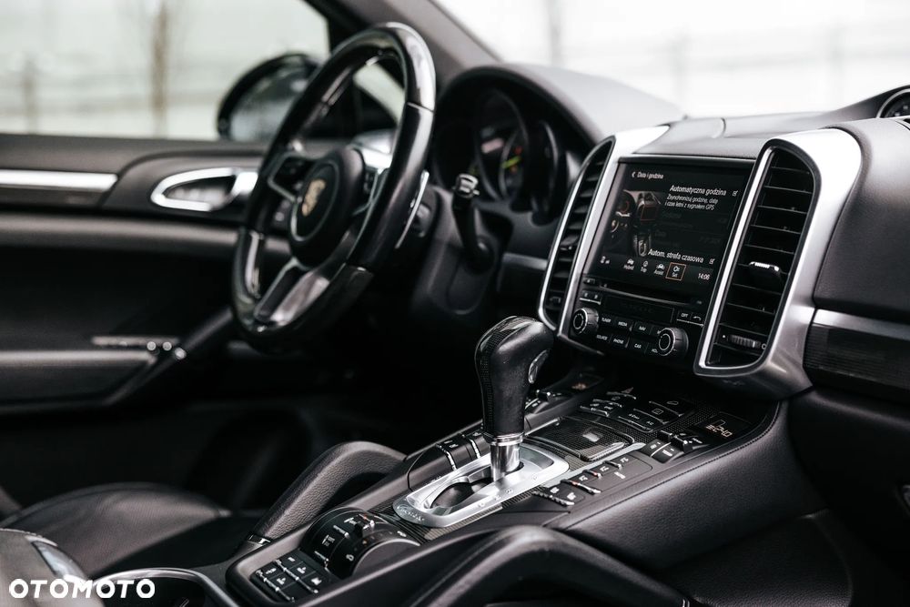 Porsche Cayenne E-Hybrid - 30