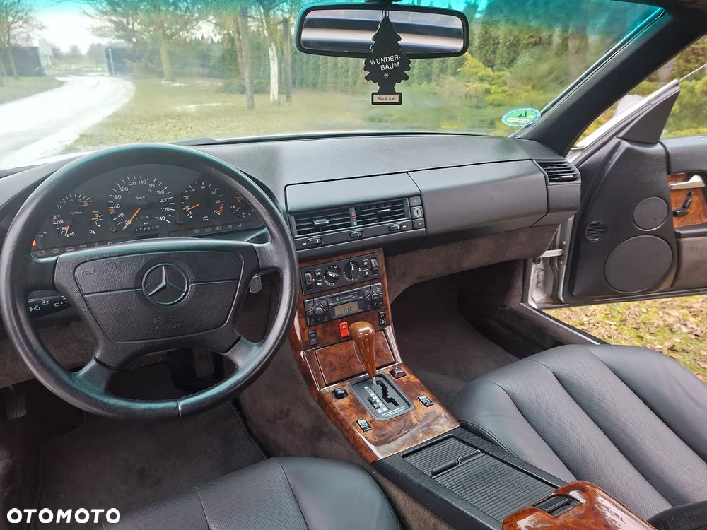 Mercedes-Benz SL - 32