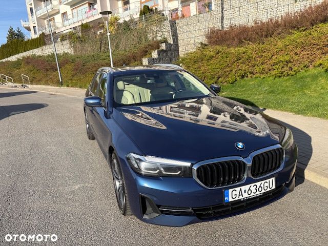 BMW Seria 5 520d xDrive Luxury Line sport - 2