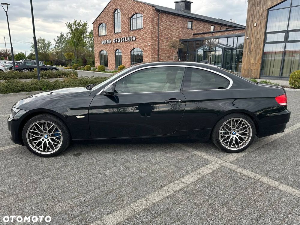BMW Seria 3 325i - 8