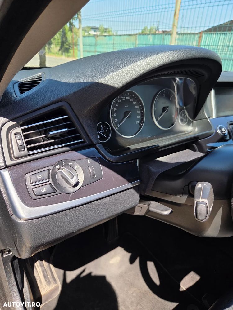 BMW Seria 5 520d xDrive - 8