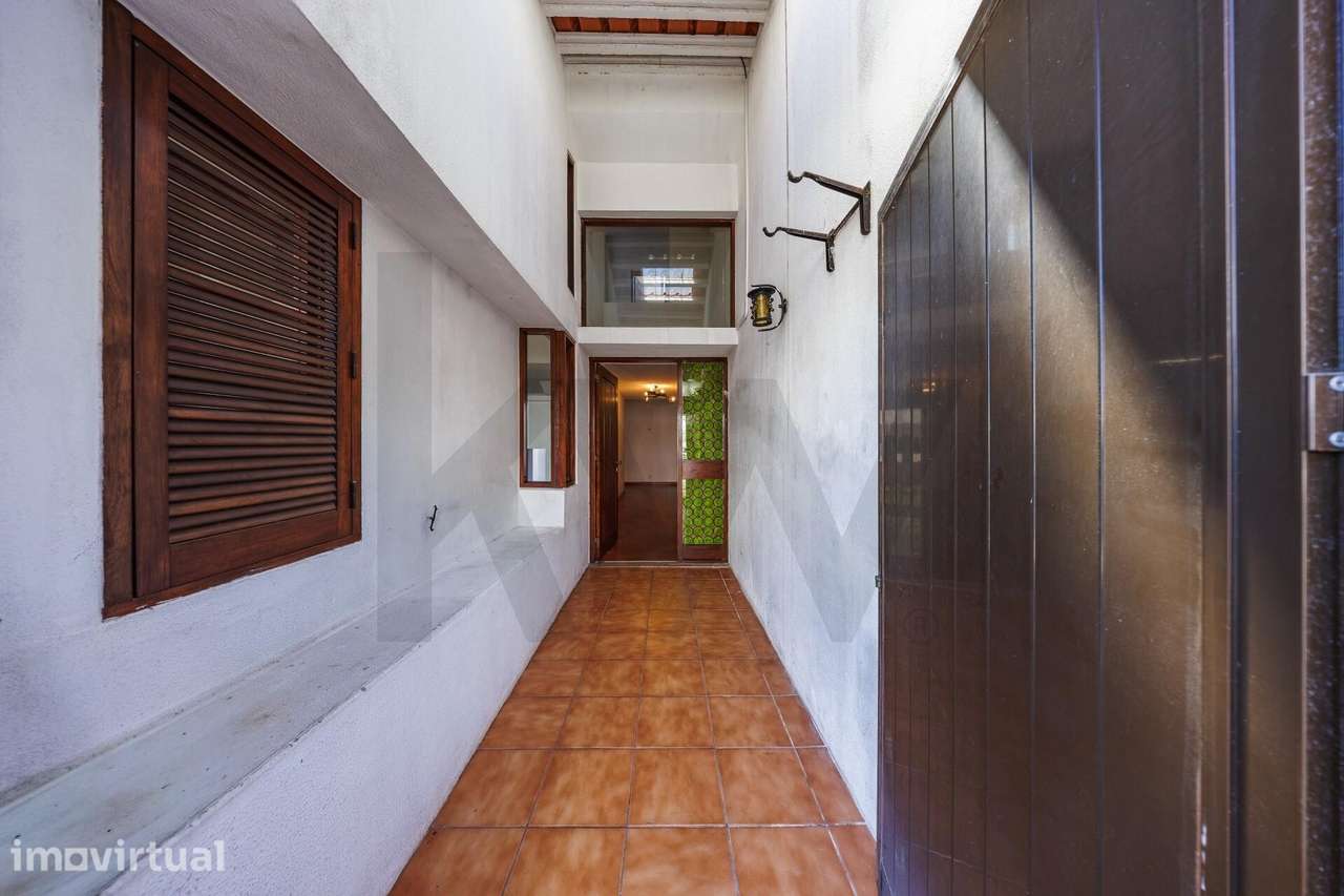 Moradia T3 com Excelente Potencial em Vila Nova de Santo André - Grande imagem: 2/52