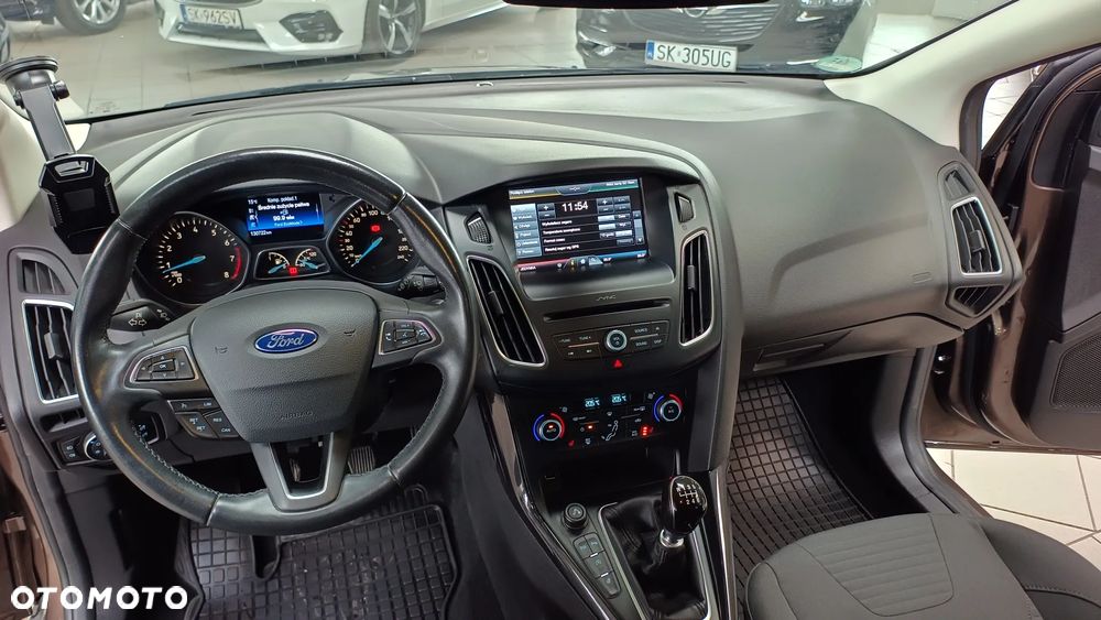 Ford Focus 1.5 EcoBoost Titanium ASS - 6