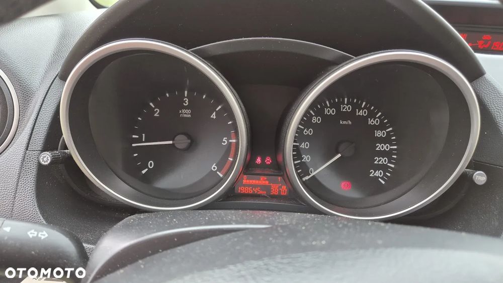 Mazda 5 - 8