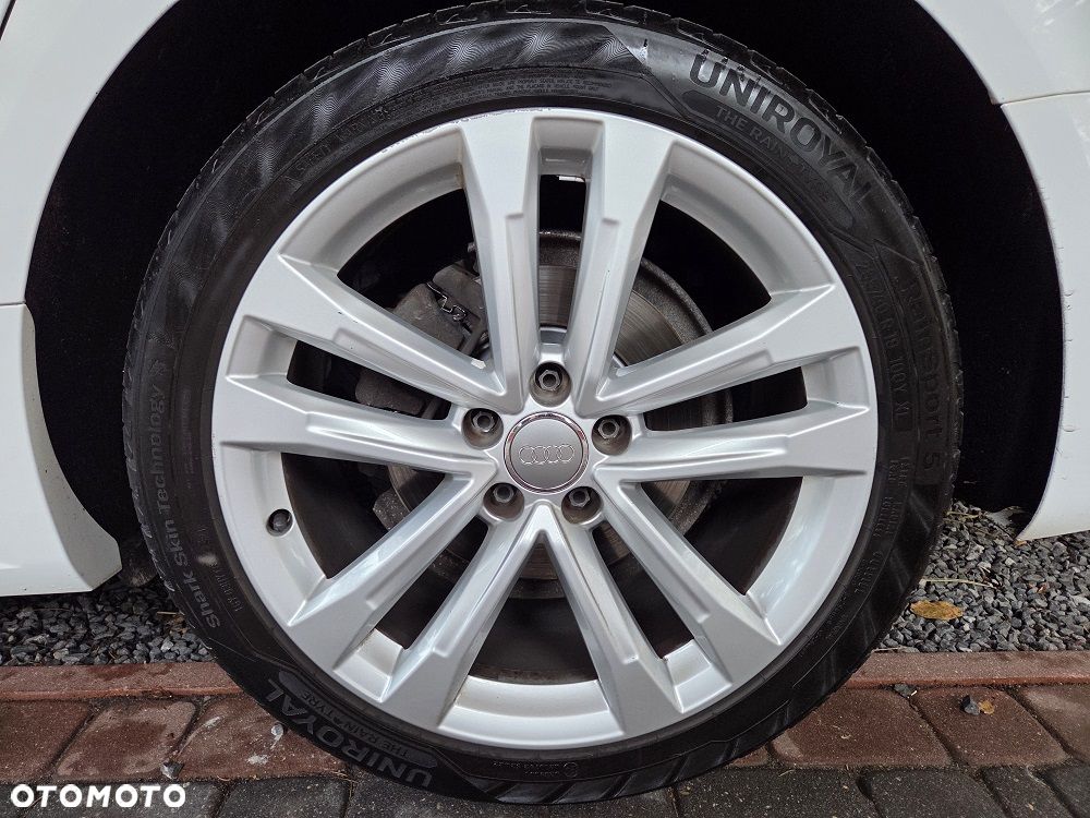Audi A6 Avant 2.0 TDI quattro S tronic - 36