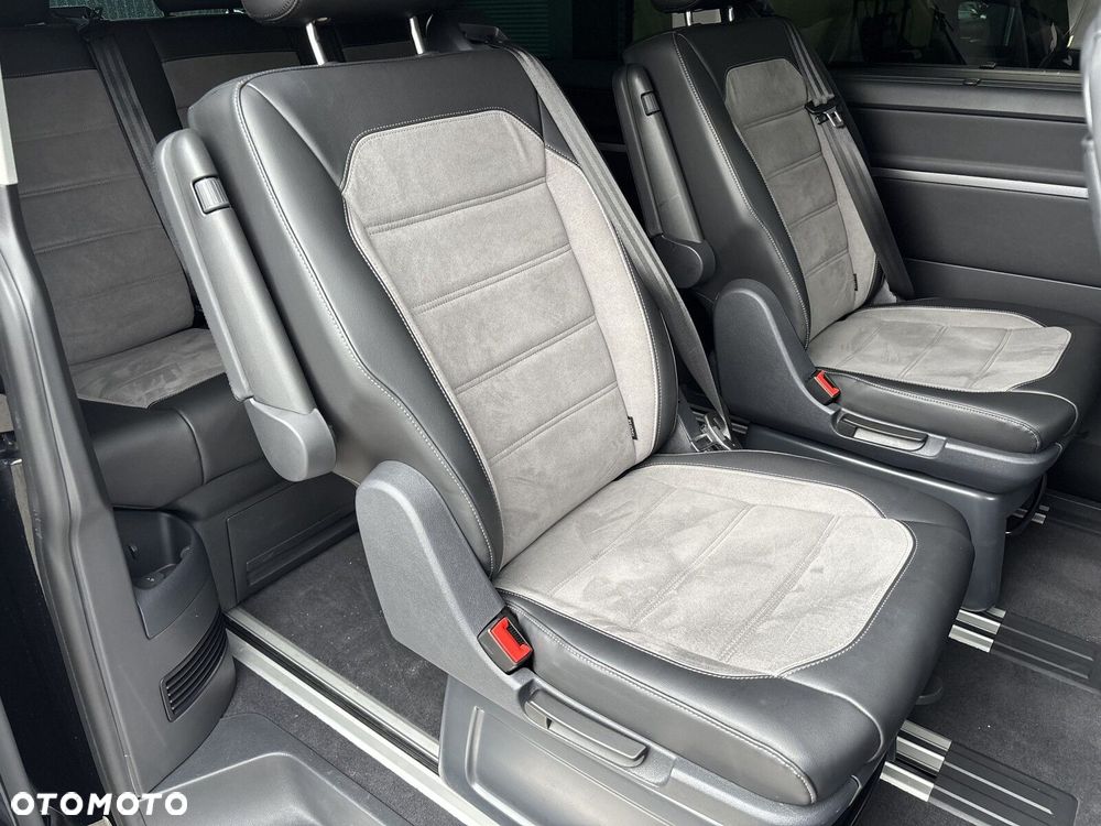 Volkswagen Multivan - 21