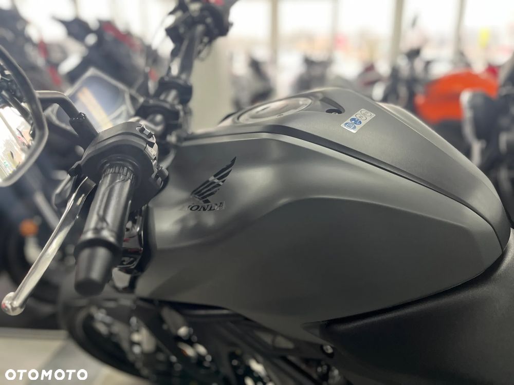 Honda CB - 2