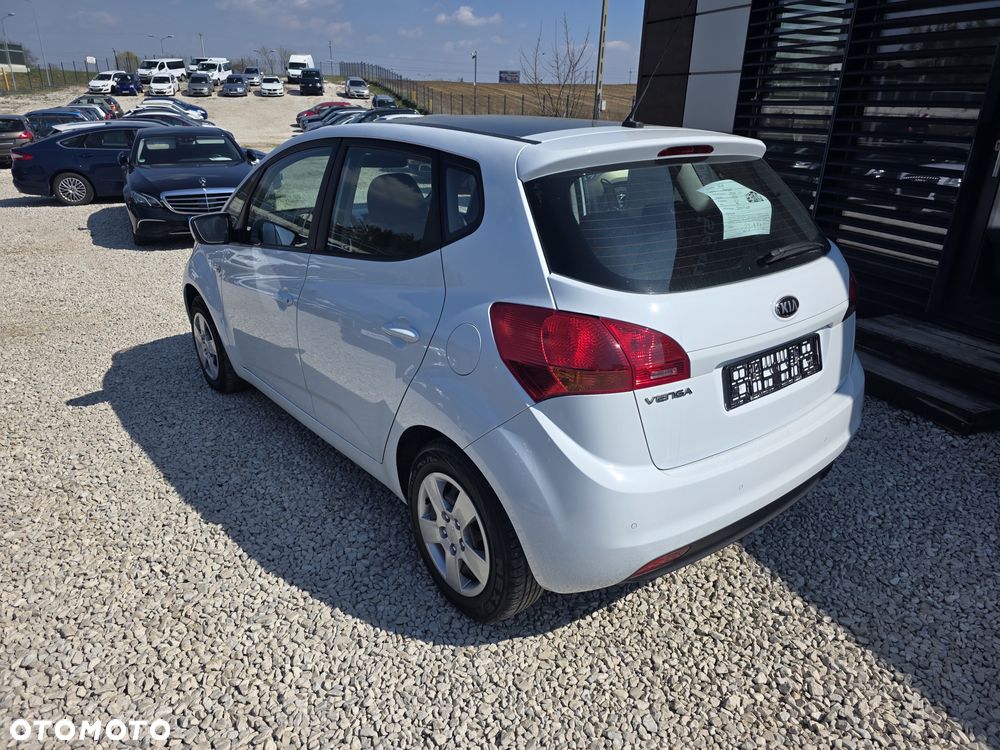 Kia Venga 1.6 Business Line - 28
