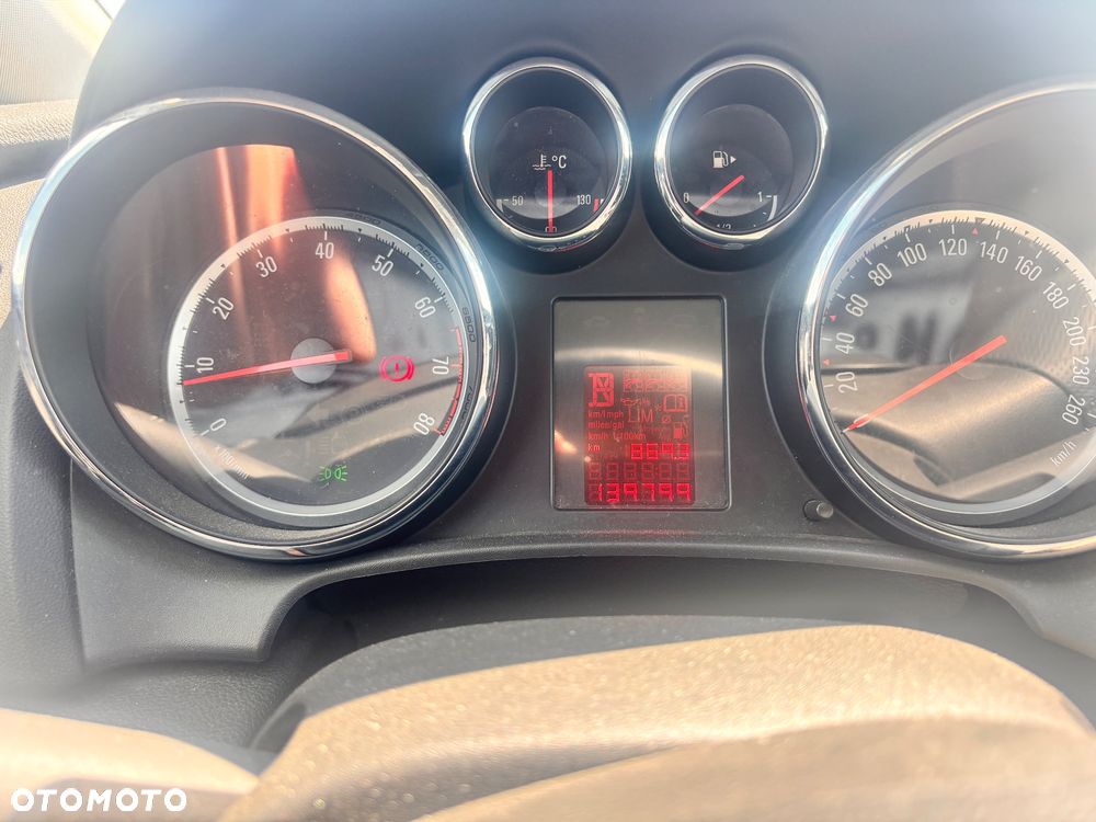 Opel Astra 1.6 Essentia - 17
