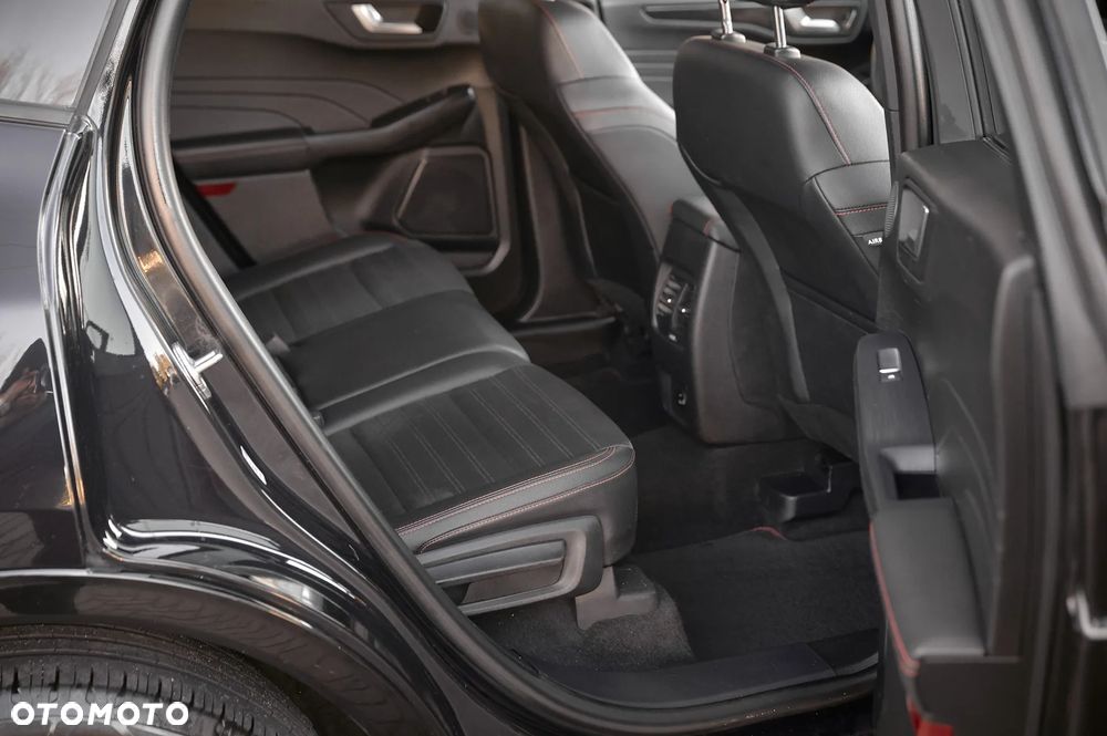 Ford Kuga 1.5 EcoBlue ST-LINE - 28