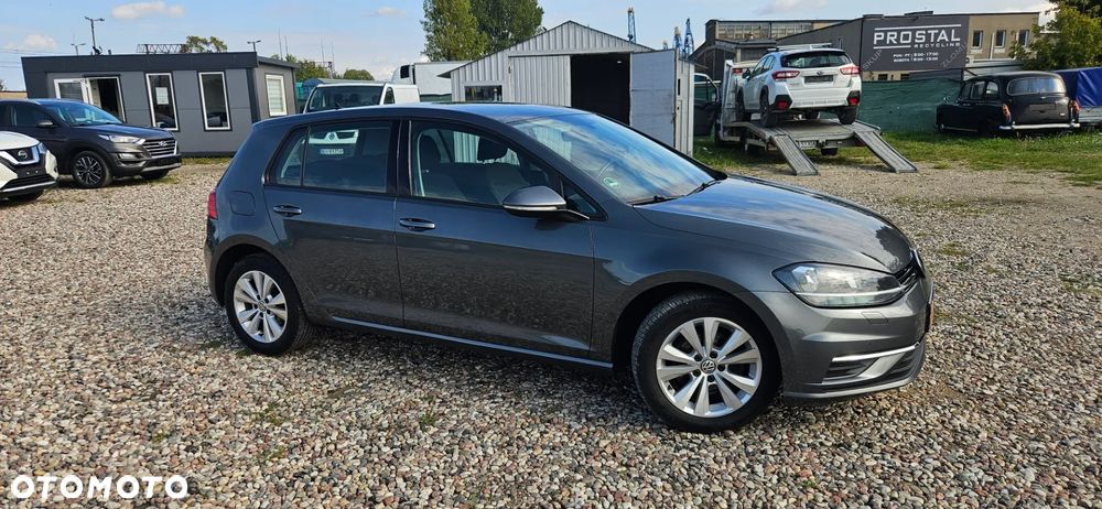 Volkswagen Golf - 11